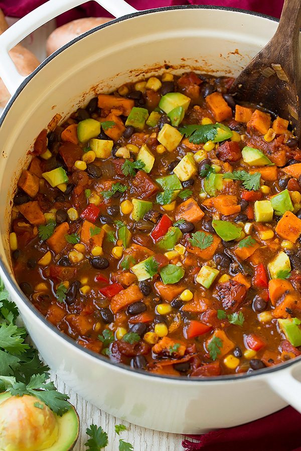 Easy Roasted Sweet Potato Black Bean Chili: One-Pot Comfort Meal